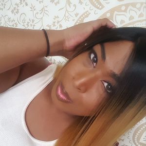 Meet your Posher, Amira